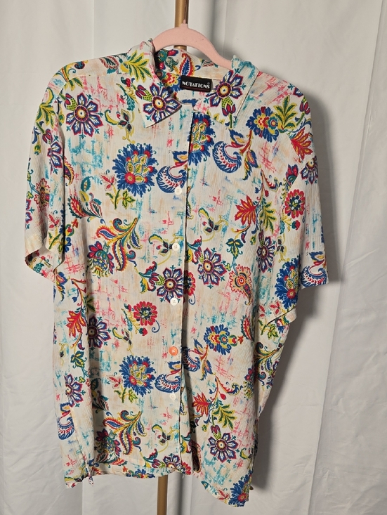 Notations Tops - Notations Short-Sleeve Floral Button-Down Shirt in Cream and Blue